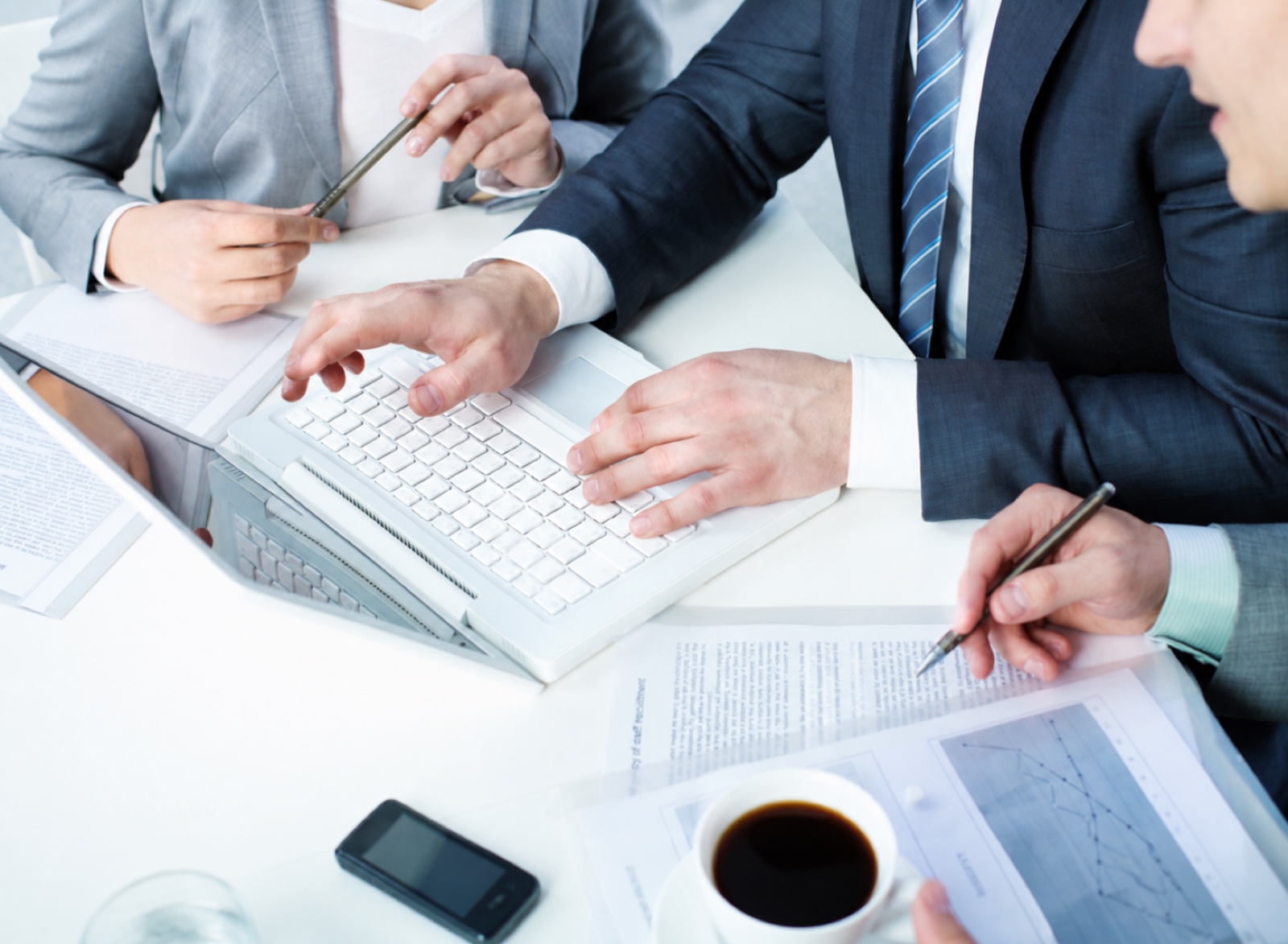 https://bondsgateconsulting.com/wp-content/uploads/2026/08/01-professional-services-1600x1173-1.jpg